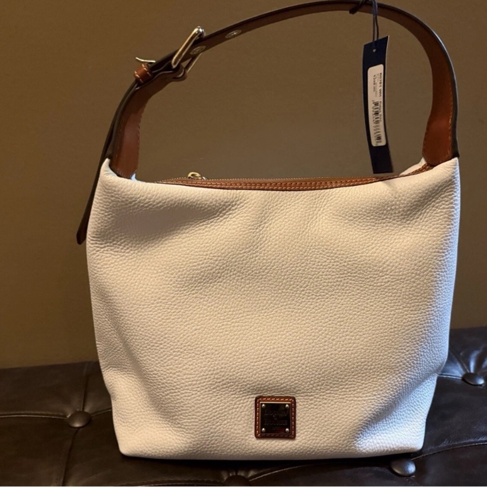 NWT Gorgeous DOONEY & BOURKE Pebble Grain Leather Paige SAC Hobo Bag Color- Bone